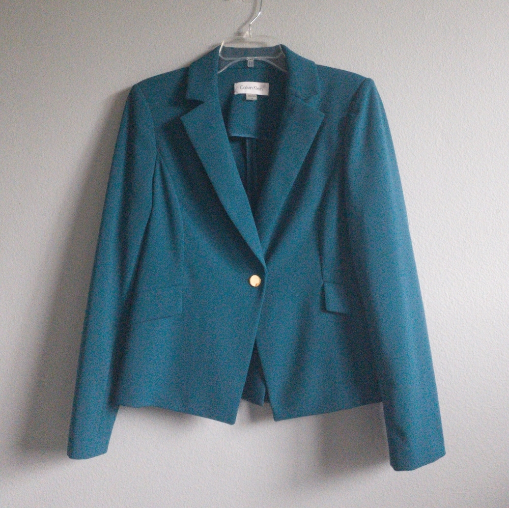 Calvin Klein Jewel Tone Turquoise Size 6